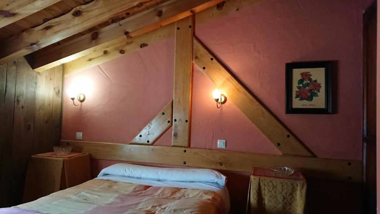 Artesano I Y III Guest House Navarredonda de Gredos Bagian luar foto