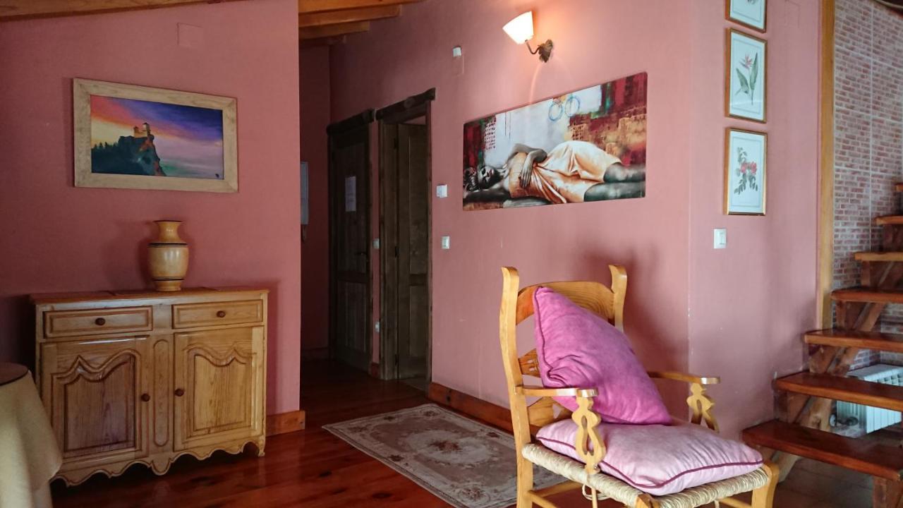 Artesano I Y III Guest House Navarredonda de Gredos Bagian luar foto