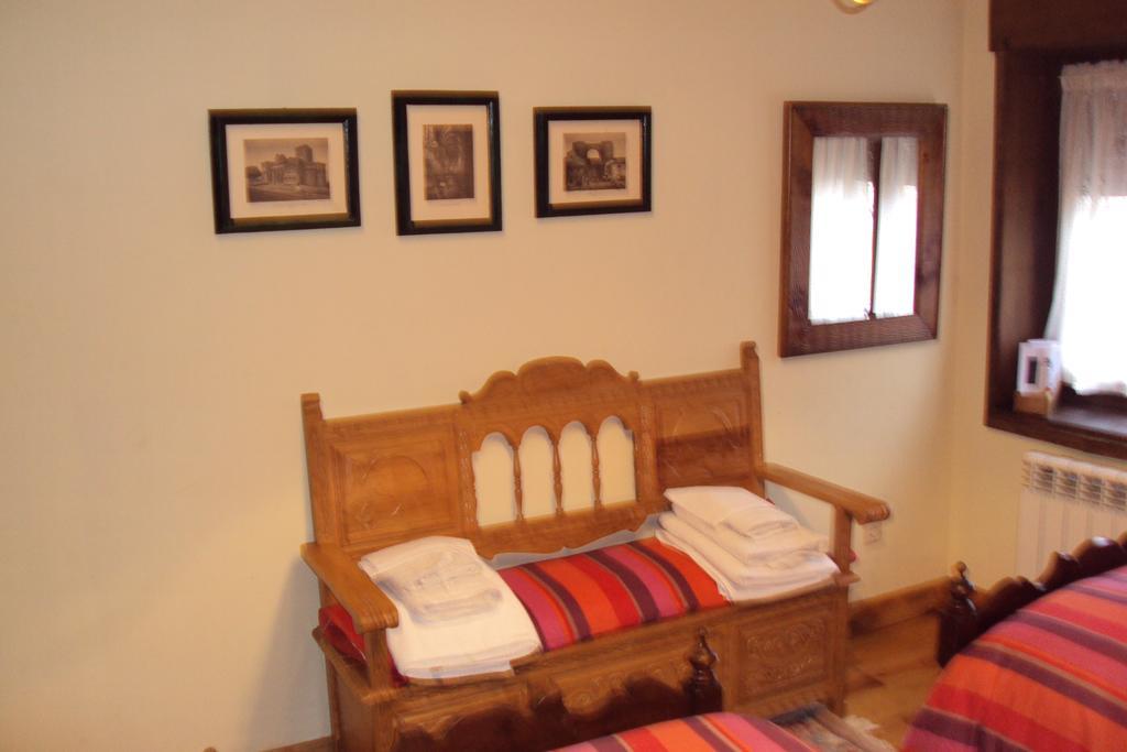 Artesano I Y III Guest House Navarredonda de Gredos Bagian luar foto