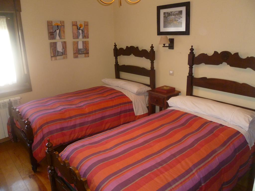 Artesano I Y III Guest House Navarredonda de Gredos Bagian luar foto
