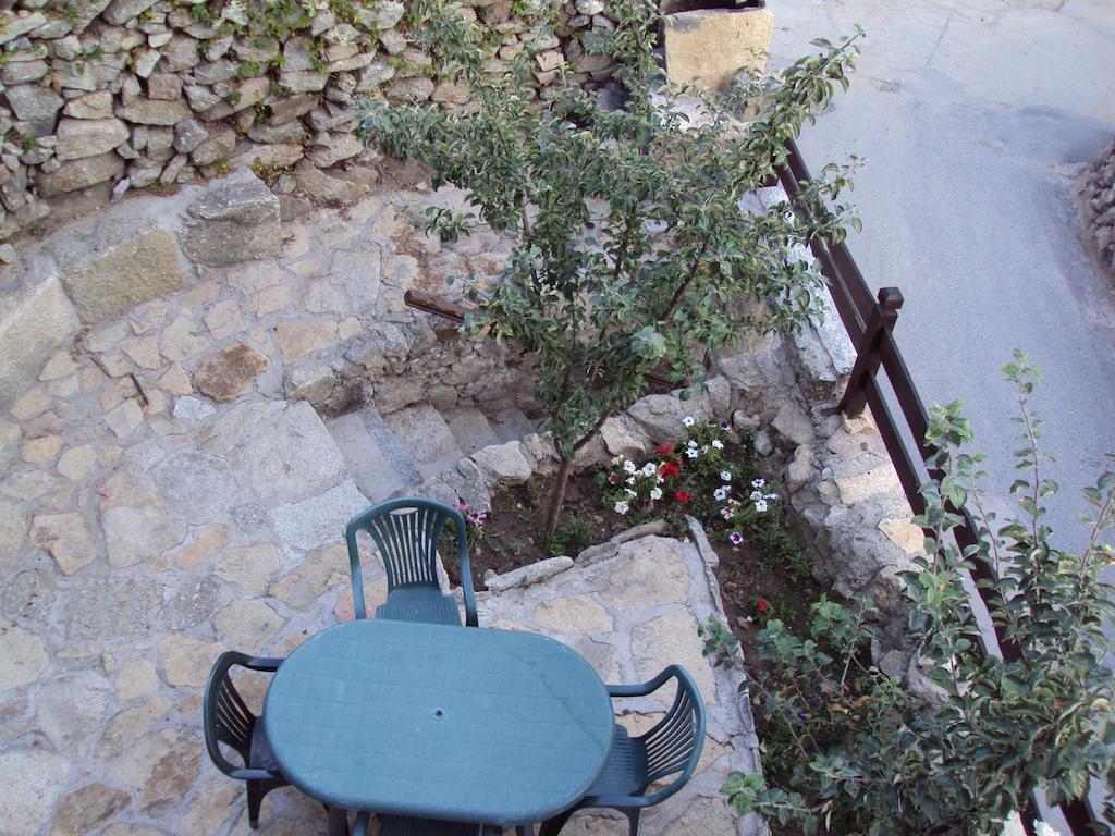 Artesano I Y III Guest House Navarredonda de Gredos Bagian luar foto